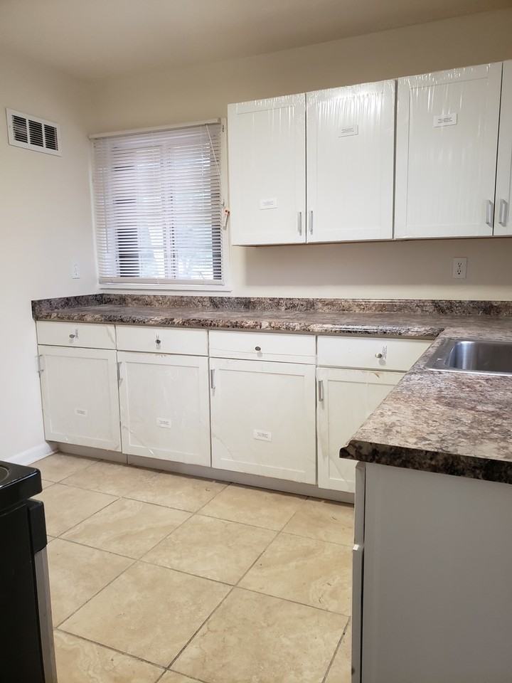 1218 E Uintah St Uppr - Photo 3 of 14