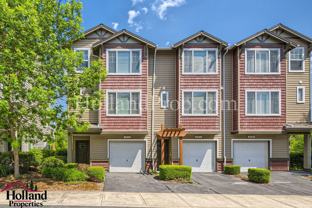 10733 Ne Gateway Pl - Photo 1 of 1
