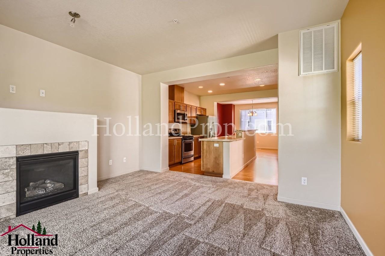 10733 Ne Gateway Pl - Photo 5 of 28