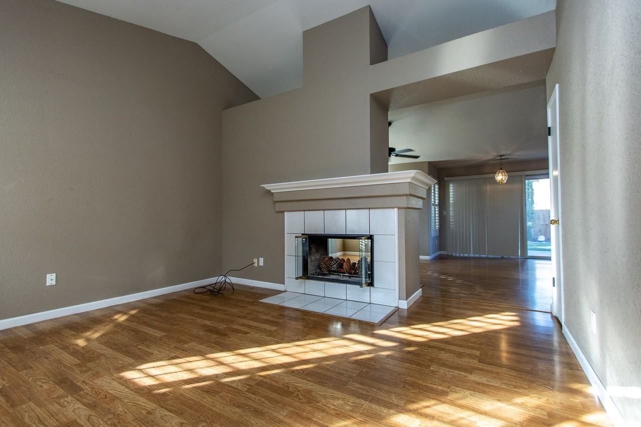 2921 Merle Ave - Photo 3 of 14