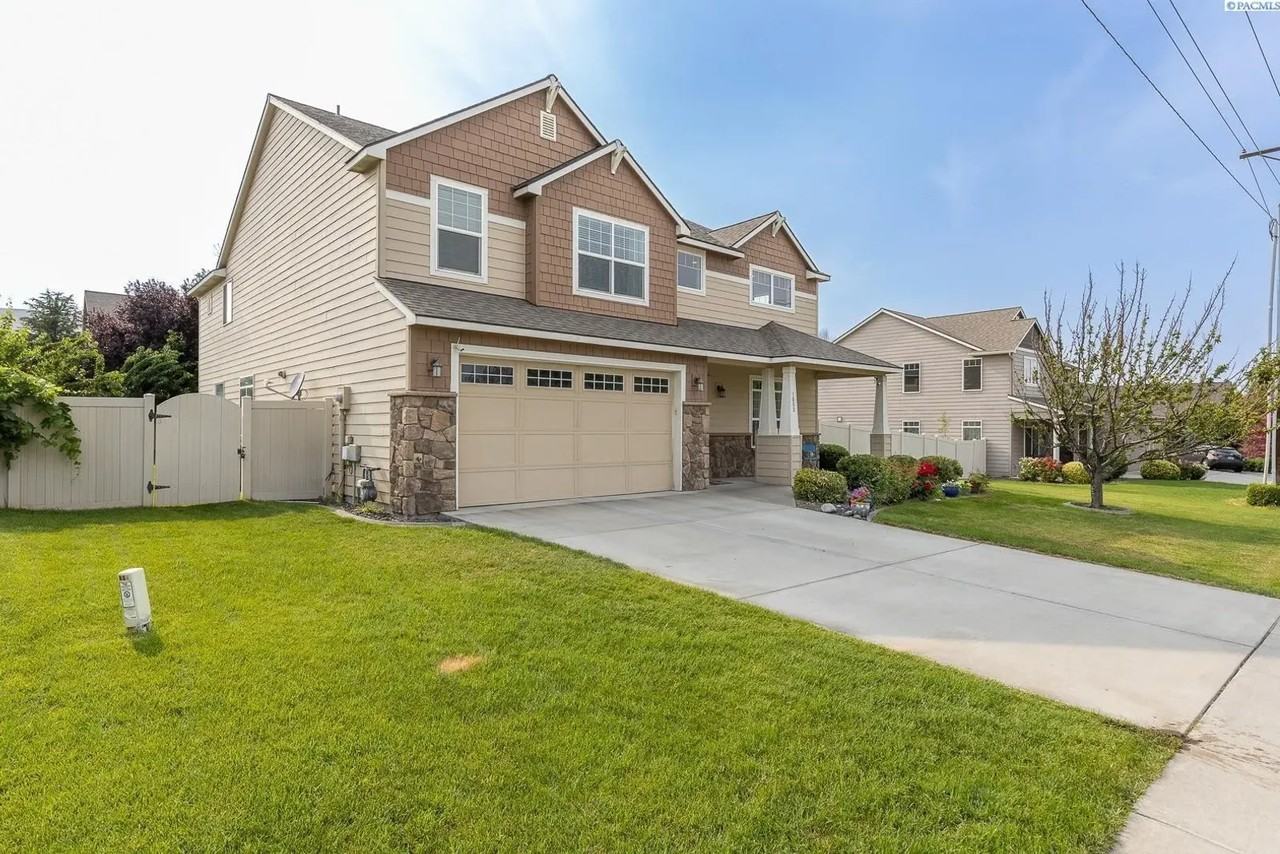 1653 Brantingham Rd