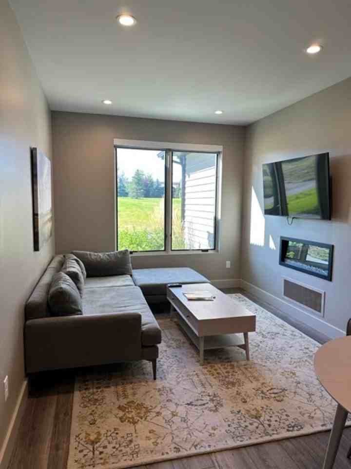 31 Highnoon Way #C - Photo 2 of 15
