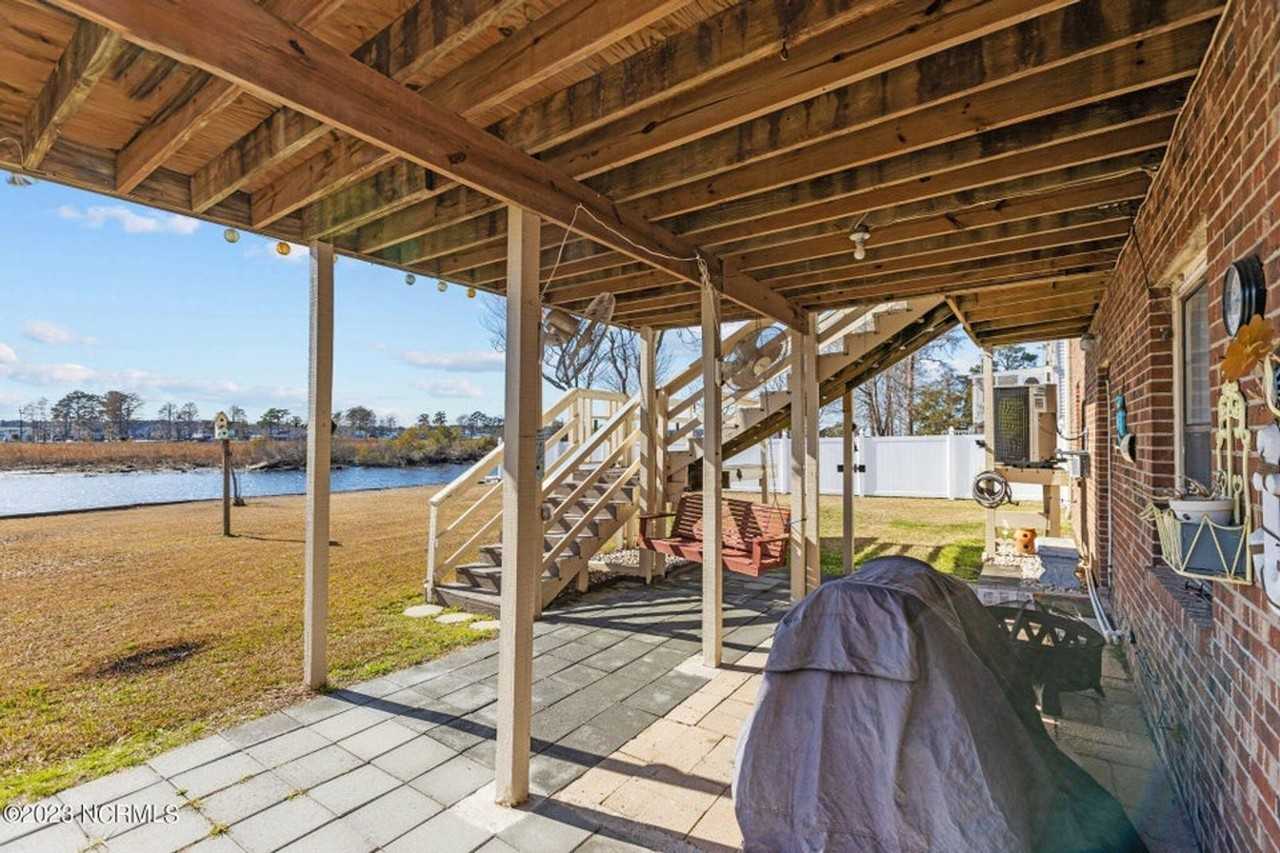 68 Blackbird Lane - Photo 4 of 47