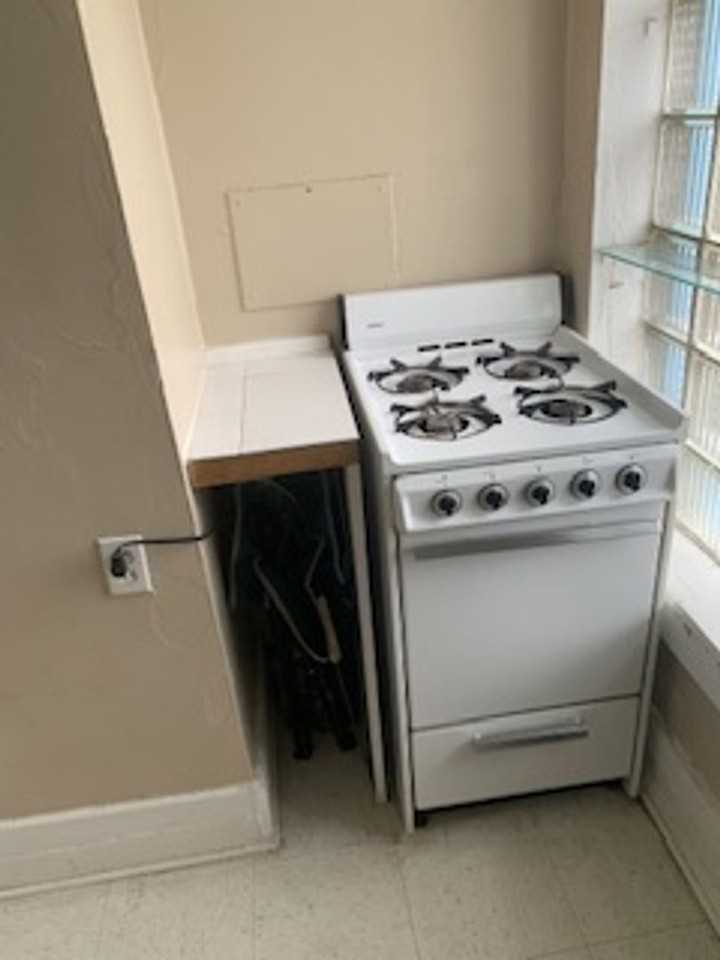 117 Lafayette St - Photo 3 of 6