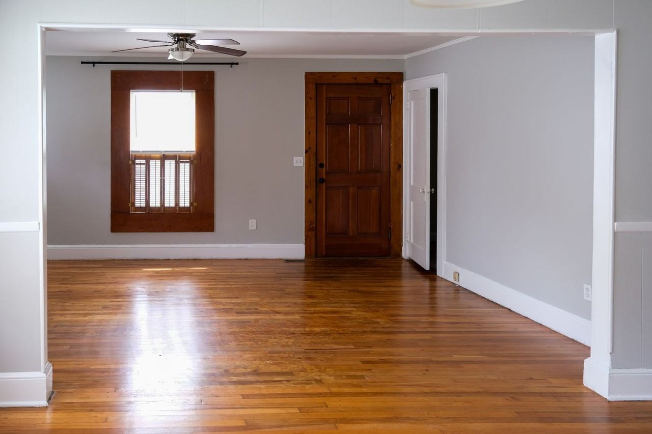 133 E Wilburn Ave - Photo 2 of 17