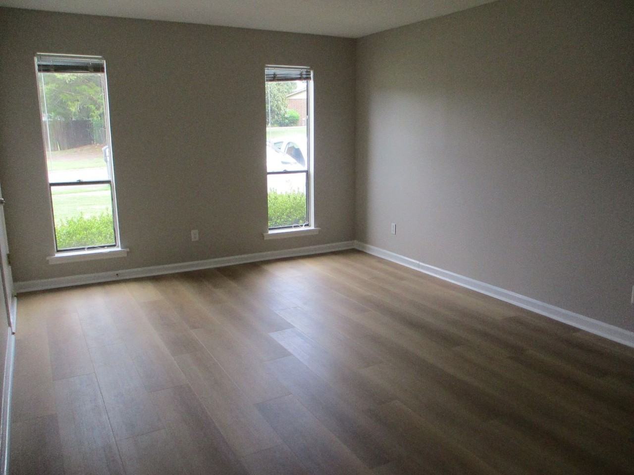 206 Cavalier Dr - Photo 6 of 26