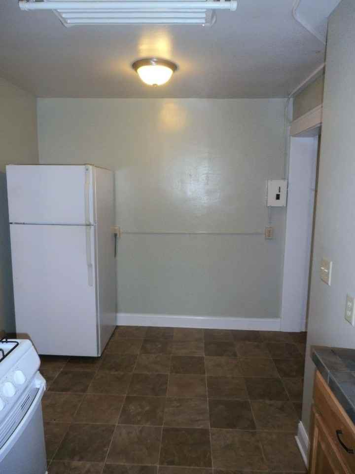 1635 Sherburne Ave - Photo 7 of 29