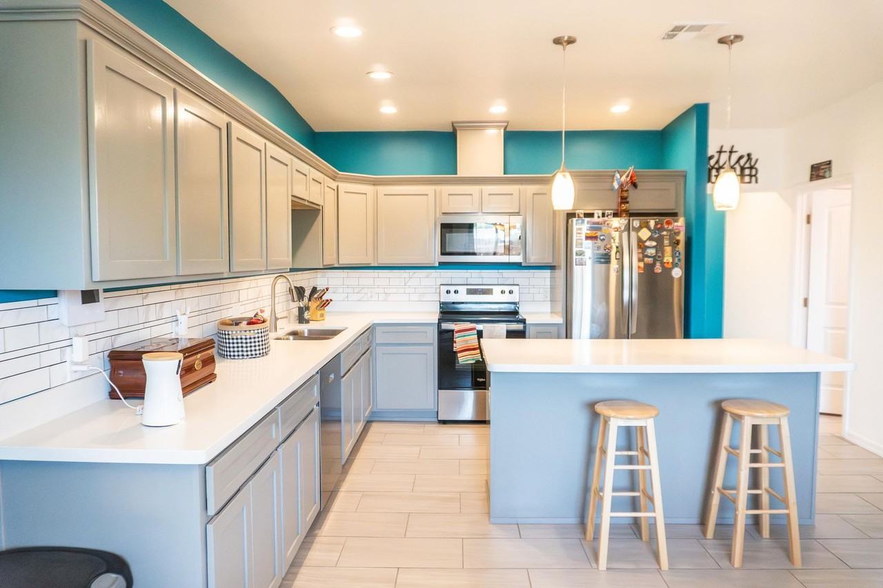 12744 E 42nd Pl - Photo 4 of 35