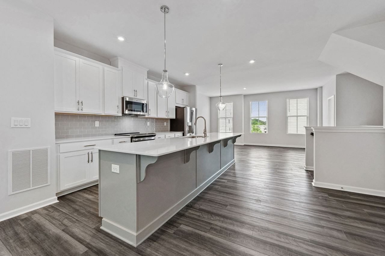 2688 Creek View Ter Nw - Photo 4 of 33