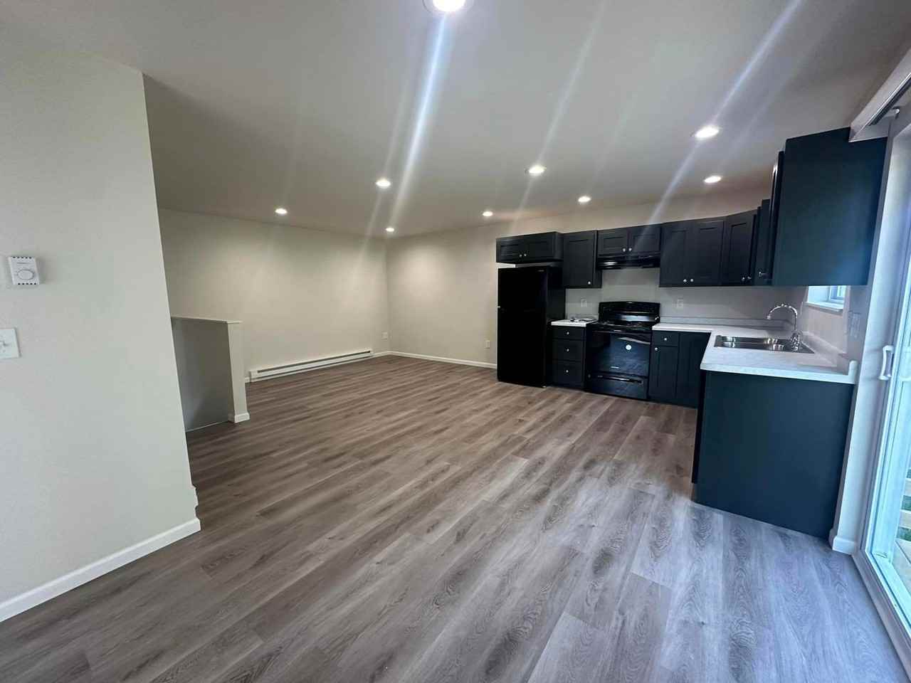 402 Brock Ave - Photo 6 of 6