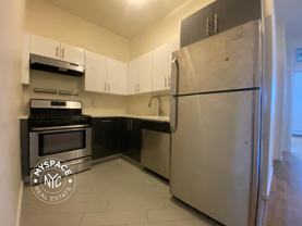 229 Jefferson St #3F - Photo 1 of 1