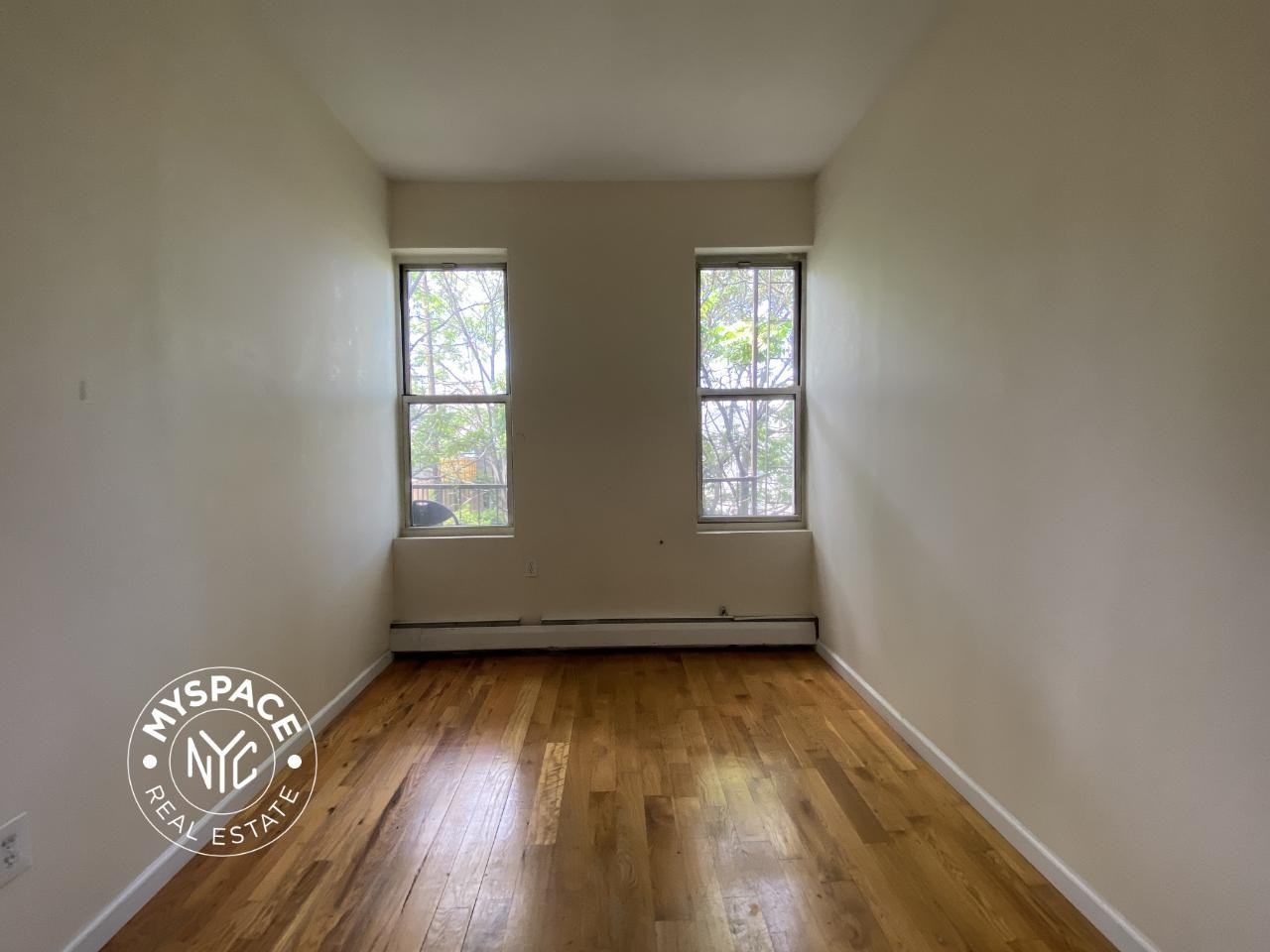 229 Jefferson St #3R - Photo 3 of 7