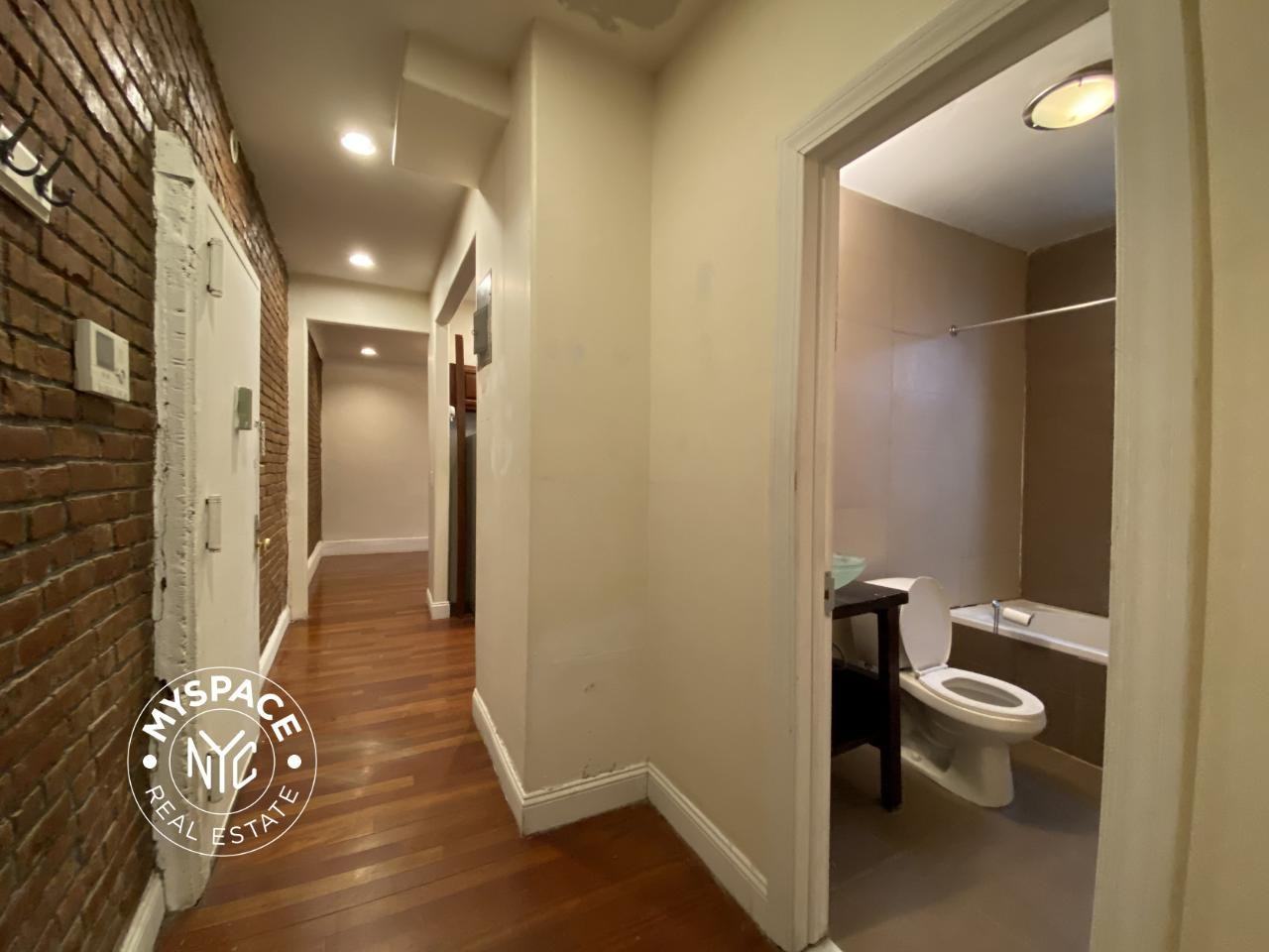 499 Washington Ave #1A - Photo 5 of 8