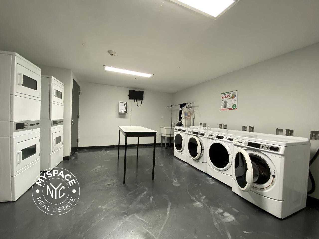 167 Graham Ave #2N - Photo 2 of 13