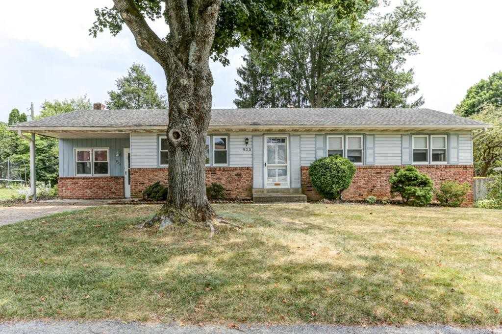 923 Thornton Dr - Photo 3 of 32