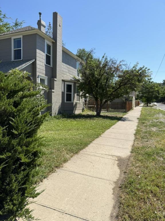 464 Grand Ave - Photo 3 of 18