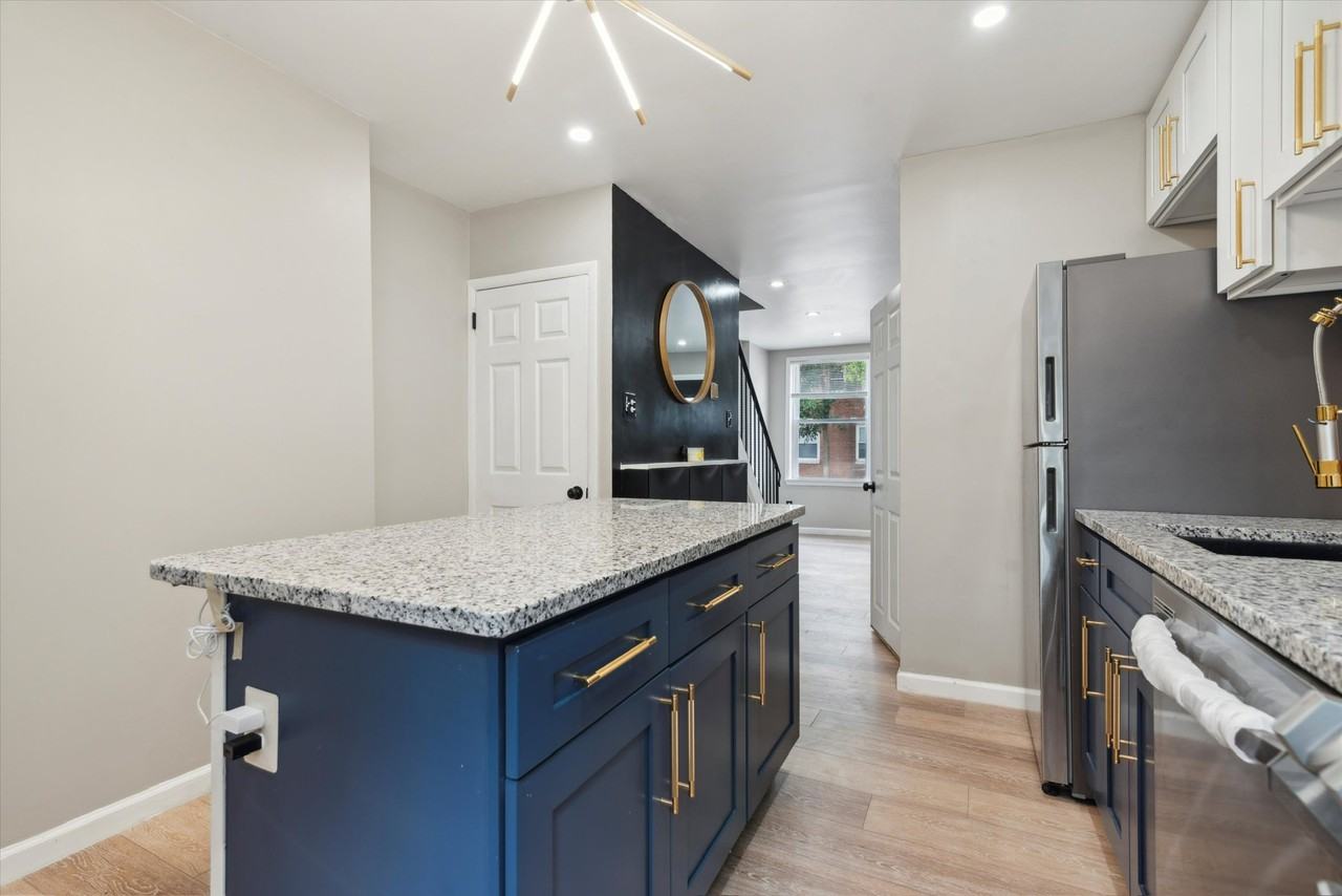 5846 Morton St - Photo 6 of 15