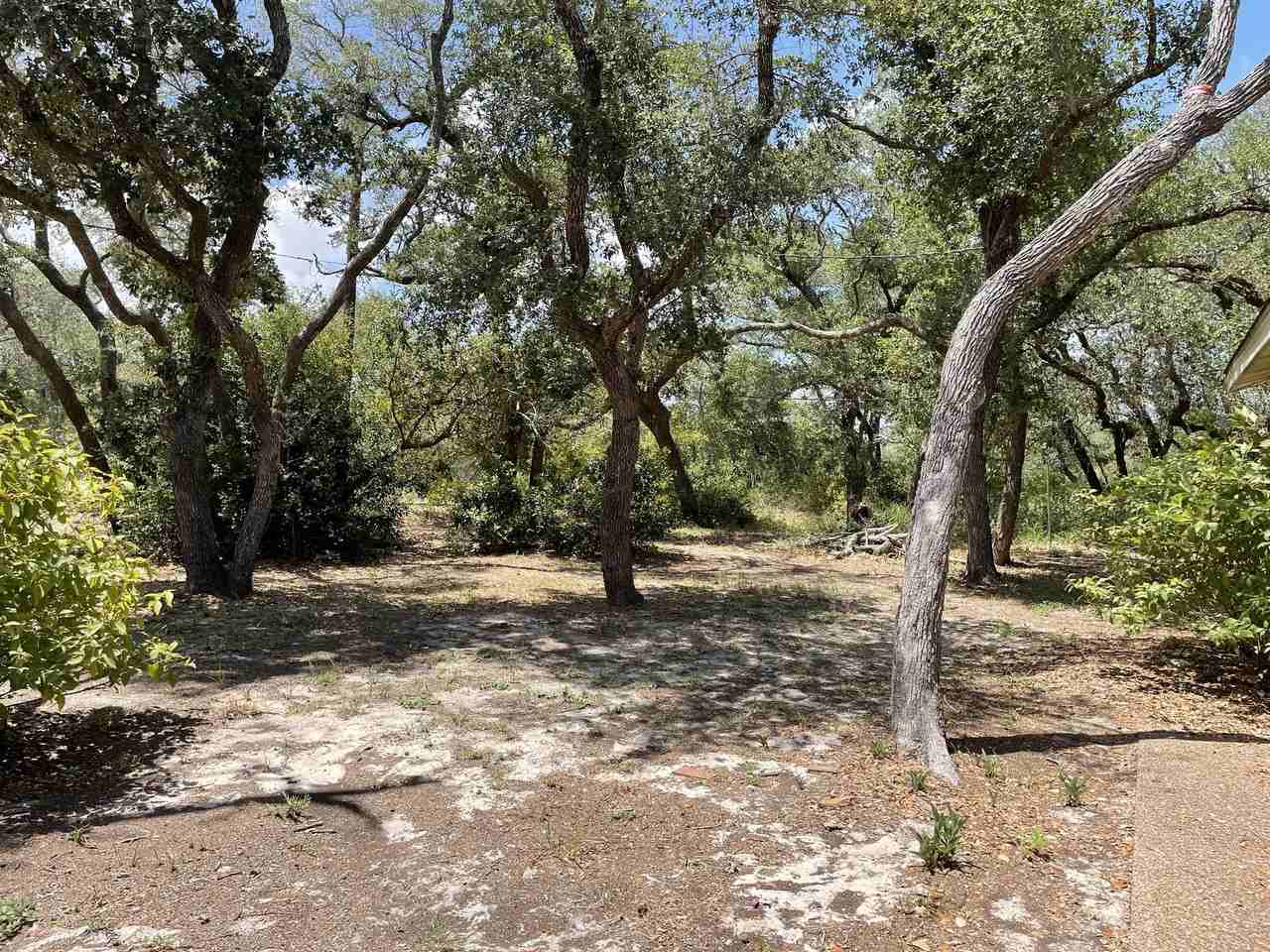 2409 Mesquite - Photo 2 of 11