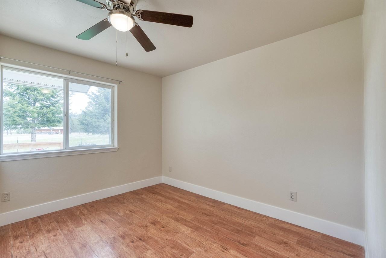 150 Pleasant Valley Rd - Photo 2 of 37