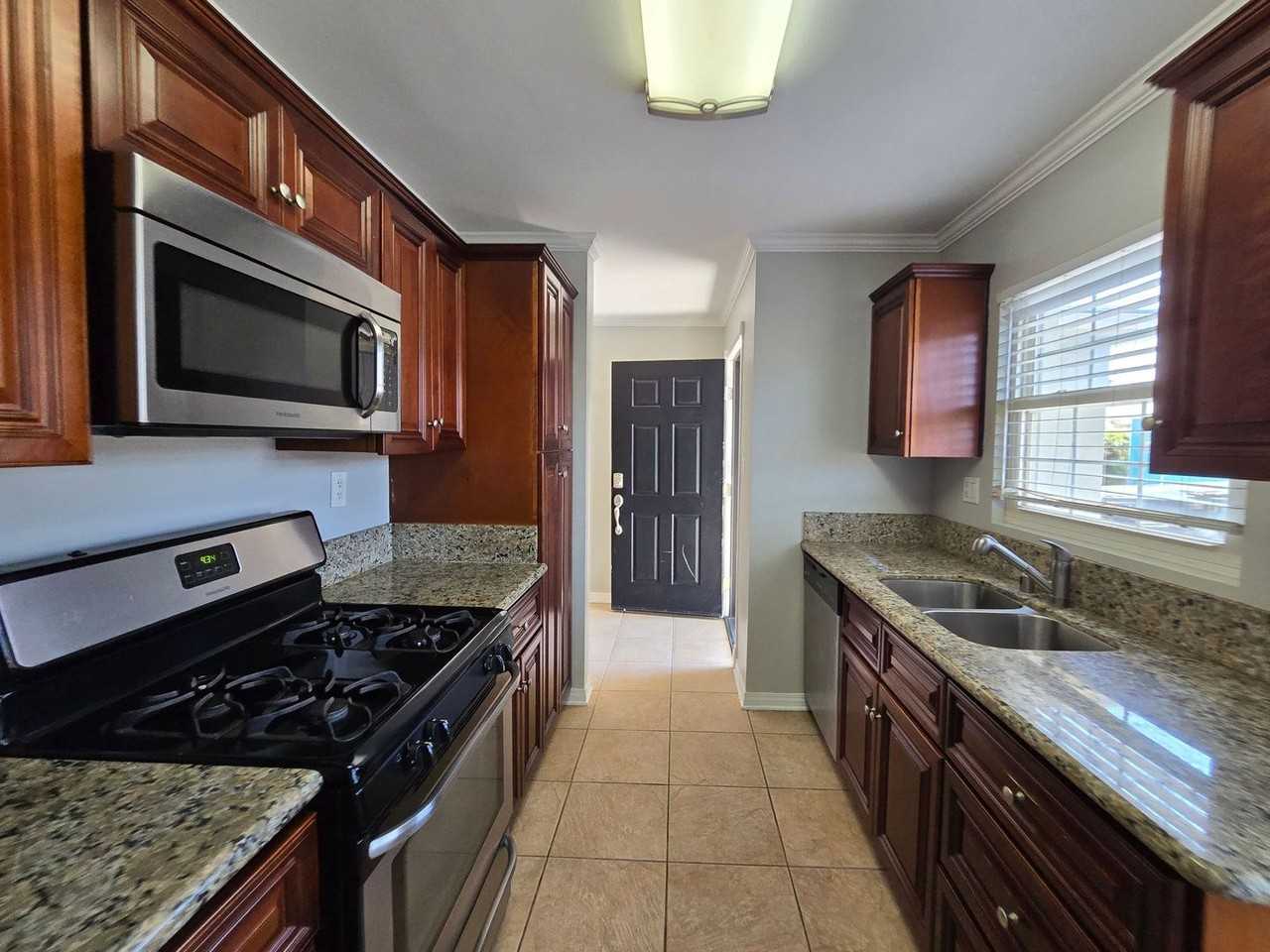 5103 Tipton St - Photo 7 of 20