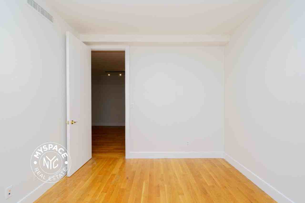 28 Fayette St #3R - Photo 7 of 11