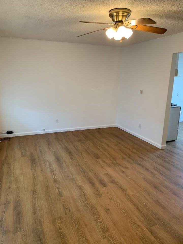 6720 2nd St - Photo 3 of 9