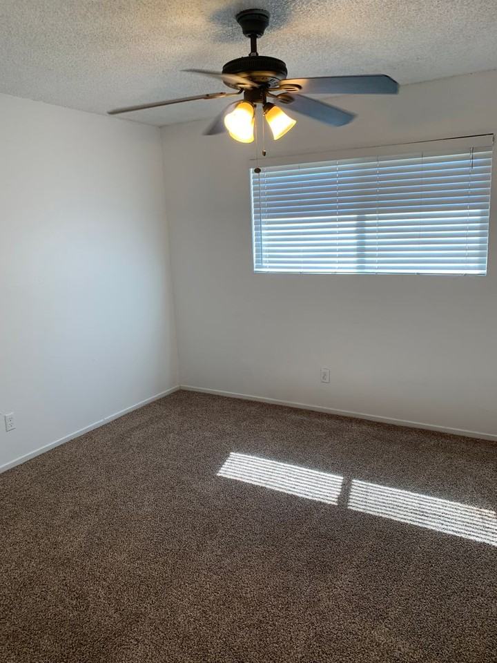 6720 2nd St - Photo 5 of 9