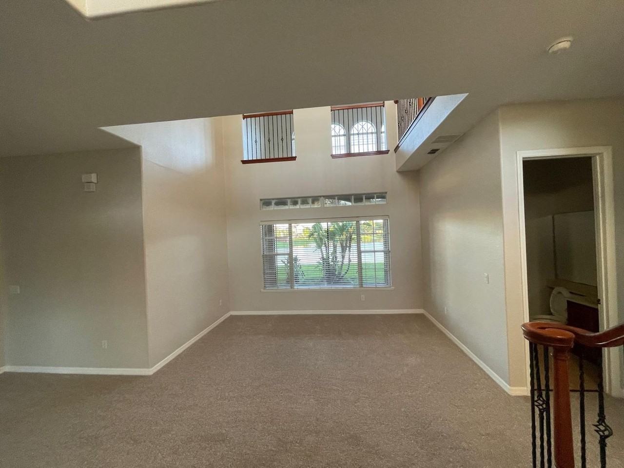 16255 Bristol Lake Cir - Photo 7 of 50