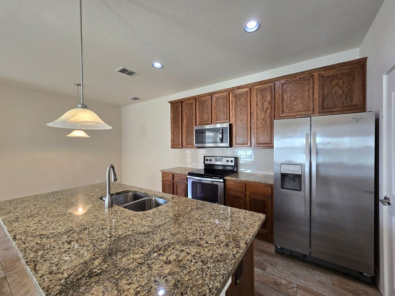 727 Gristmill Dr - Photo 4 of 23