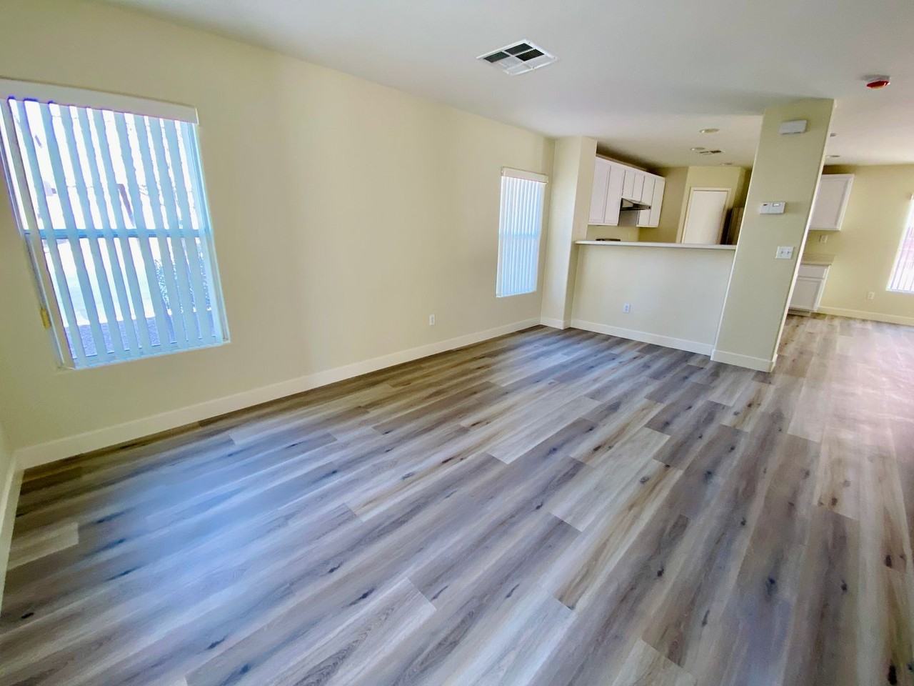 6158 Dutch Windmill Ave - Photo 2 of 35