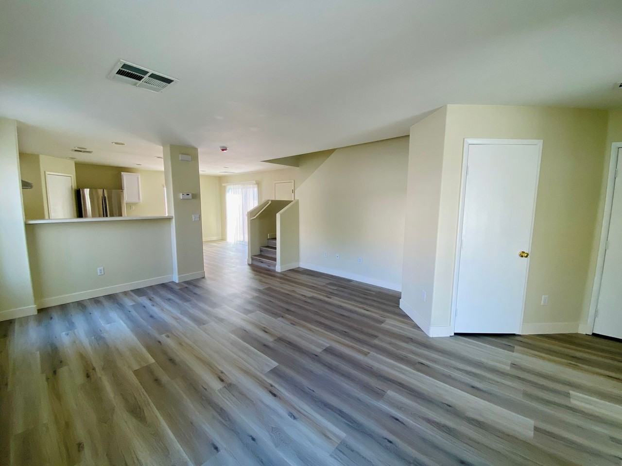 6158 Dutch Windmill Ave - Photo 5 of 35