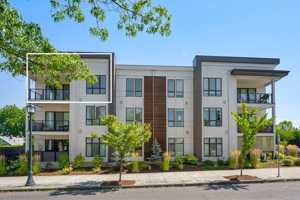 featured image of 425 Ne Bryant St #304