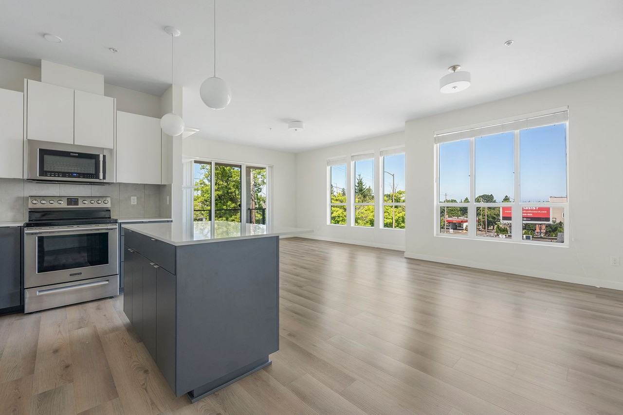 425 Ne Bryant St #304 - Photo 3 of 33