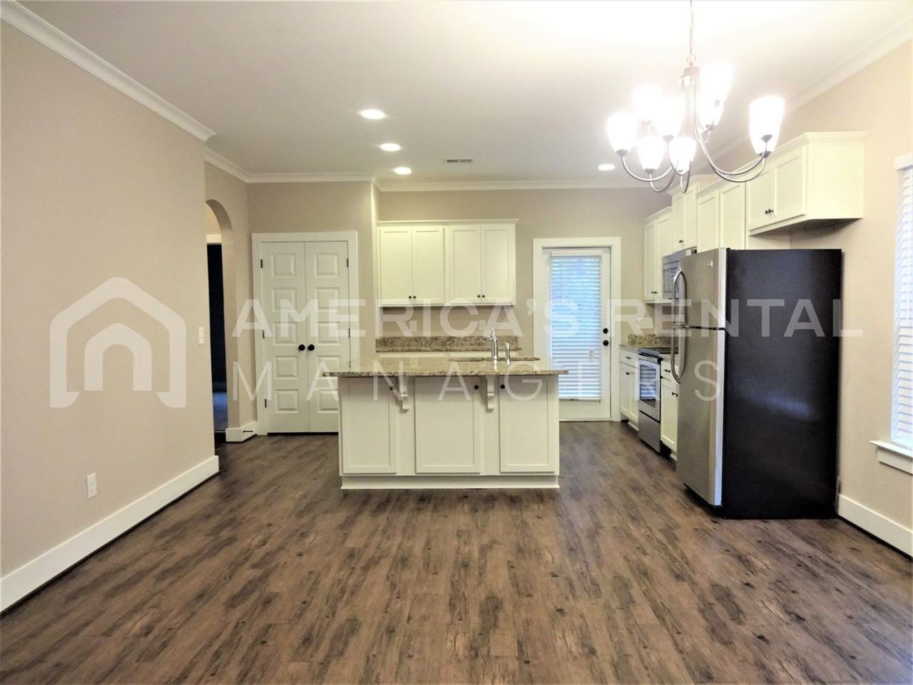 5613 Park Side Rd - Photo 3 of 16