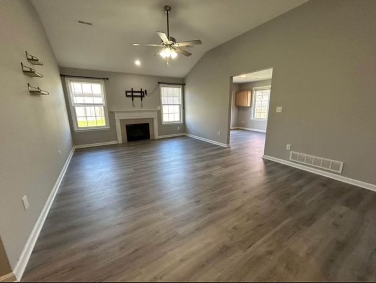 707 Stillwater Dr - Photo 2 of 11