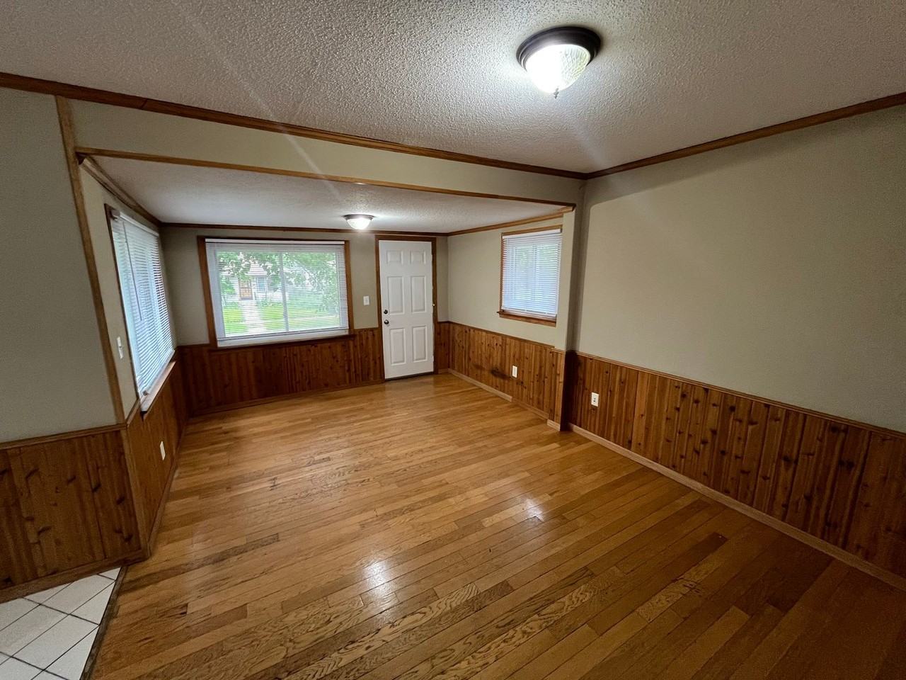 1001 Hubbard Ave - Photo 2 of 19