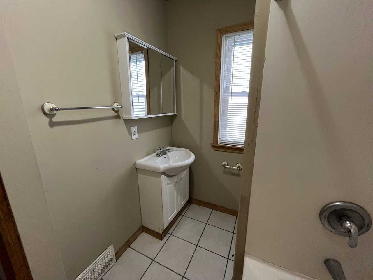 1001 Hubbard Ave - Photo 7 of 18