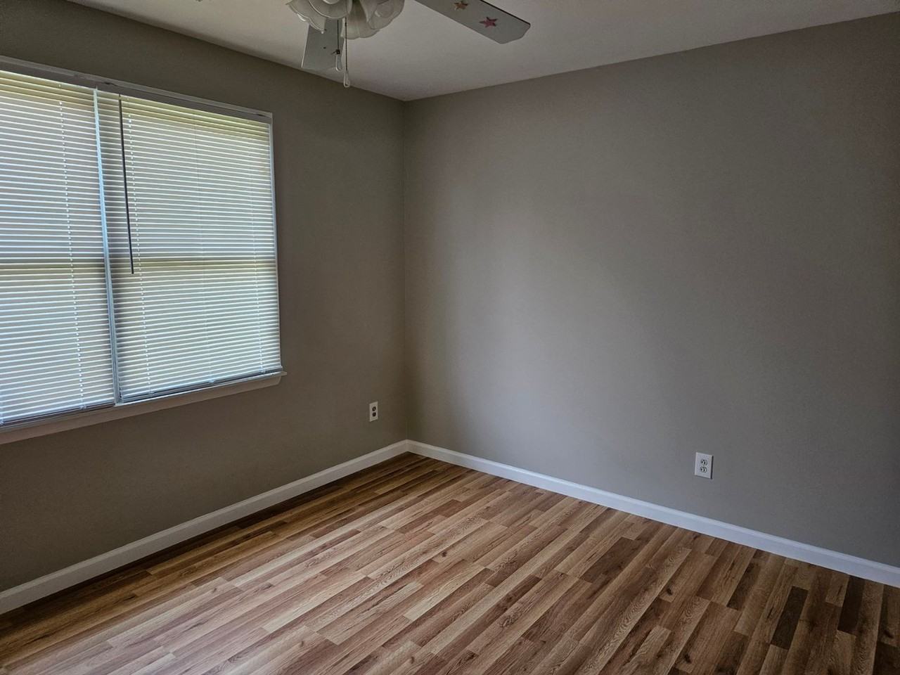 119 Whitehall Rd - Photo 3 of 12