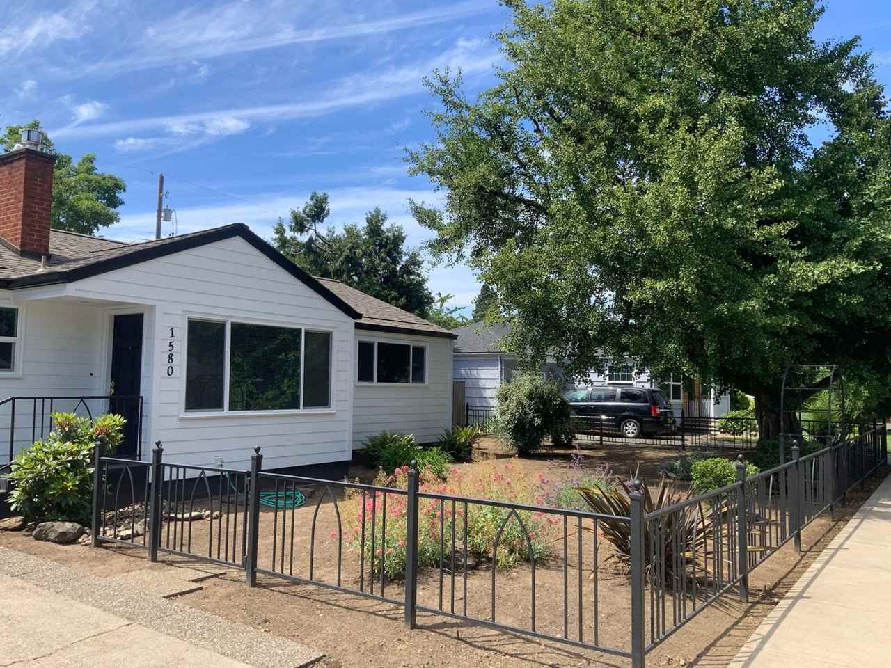 1580 Grove St - Photo 2 of 38