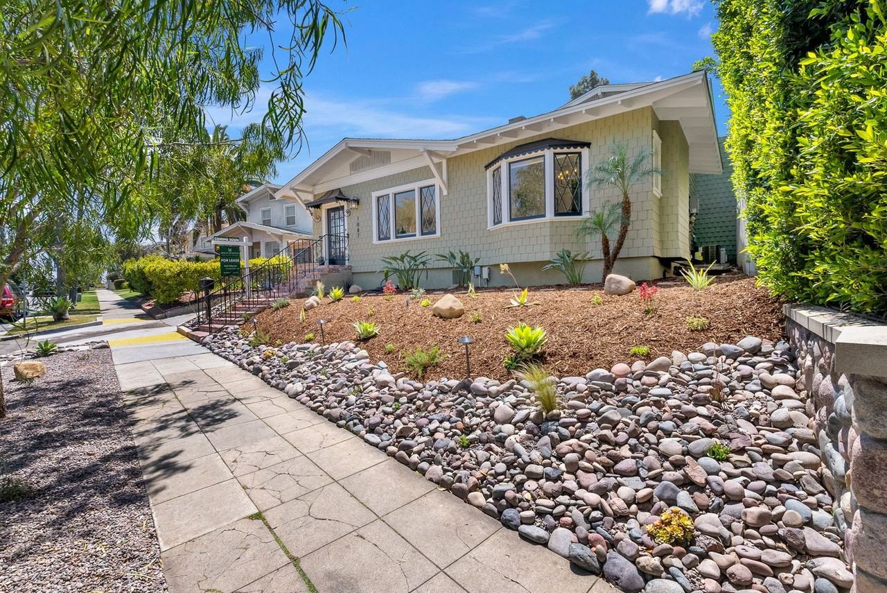 1887 Fort Stockton Dr - Photo 2 of 28