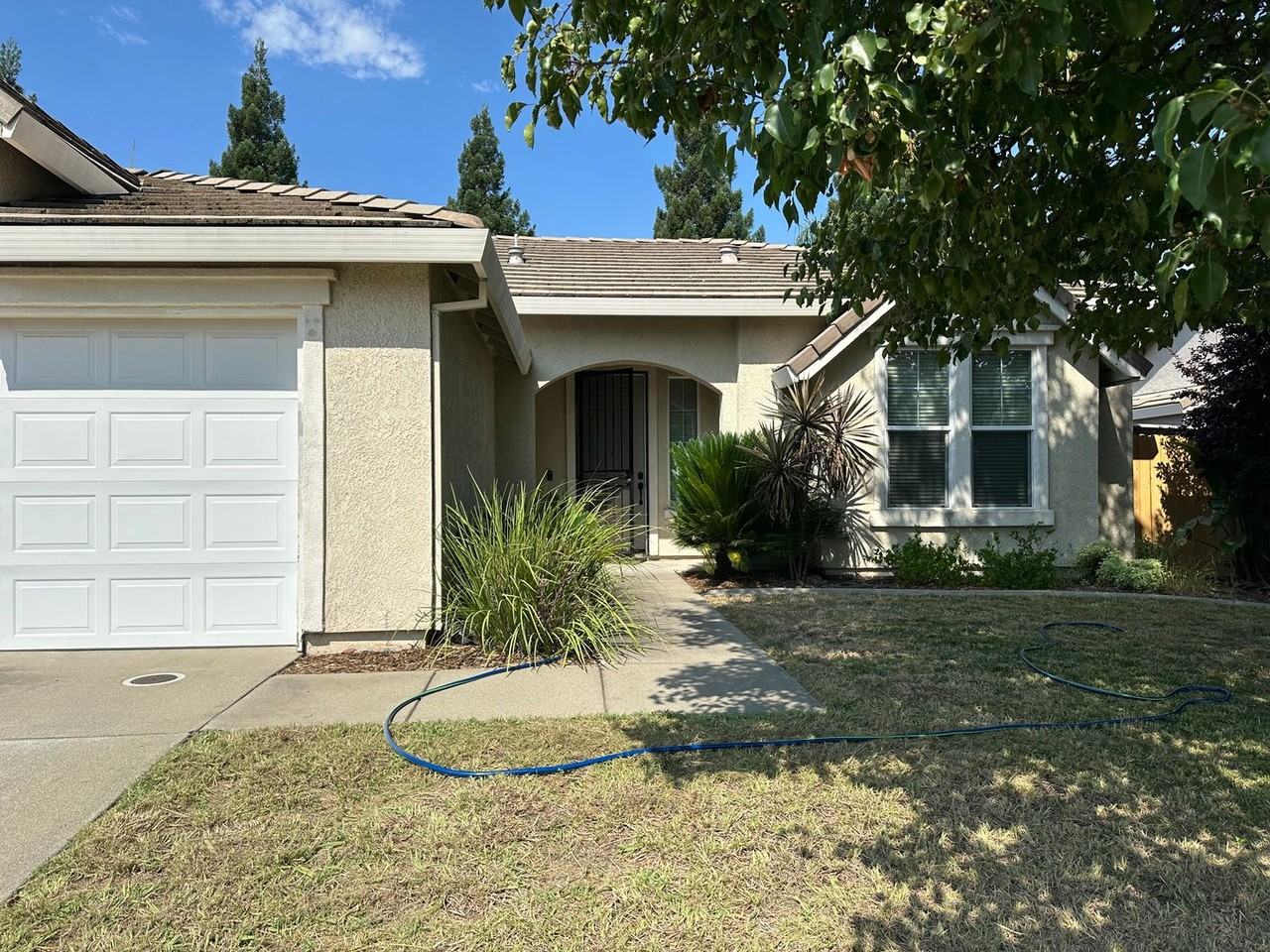 1824 San Diego Cir - Photo 3 of 48