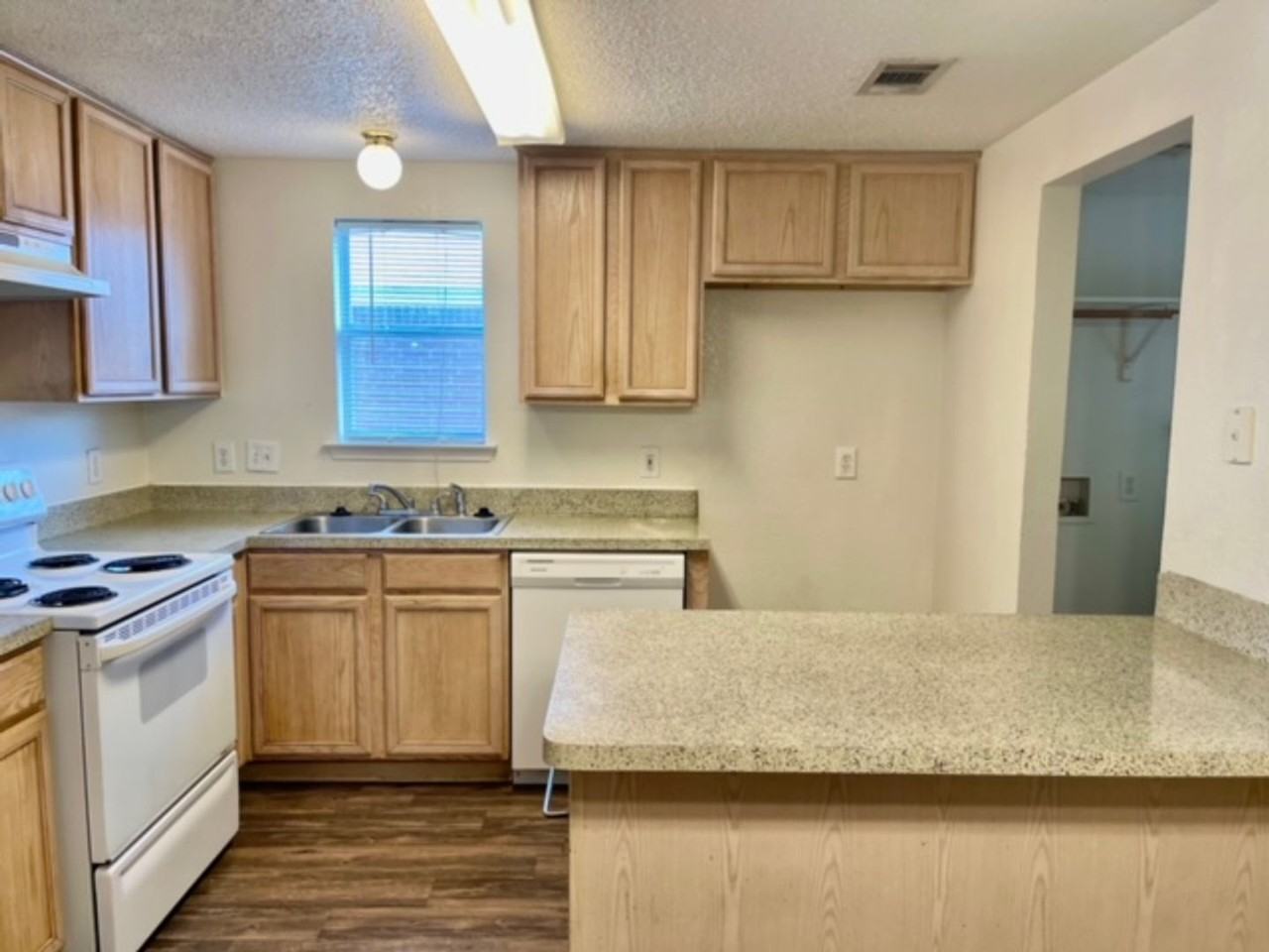 6707 Dusty Ridge Trl - Photo 4 of 23