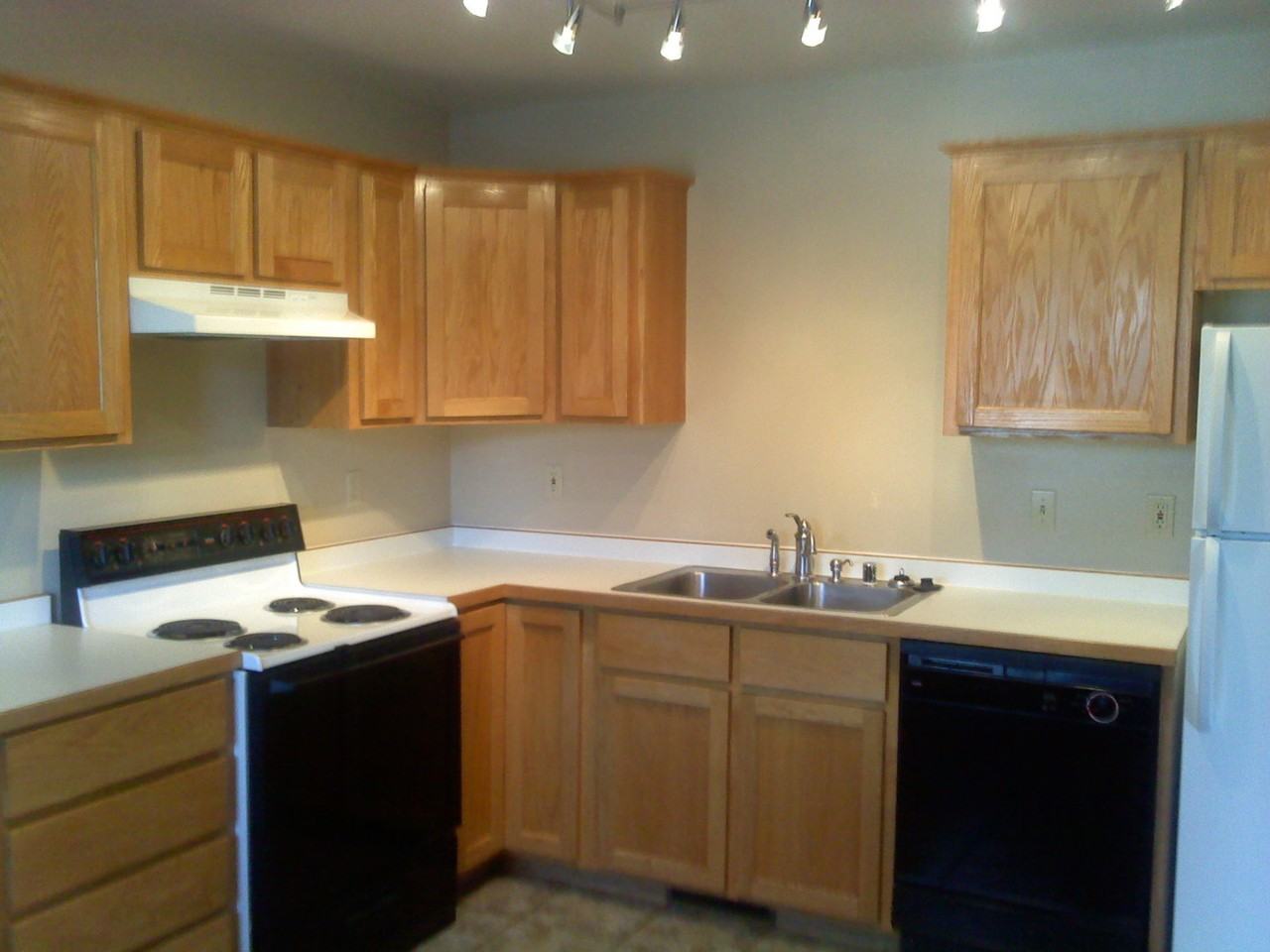36 Michael Grove Ave - Photo 3 of 6
