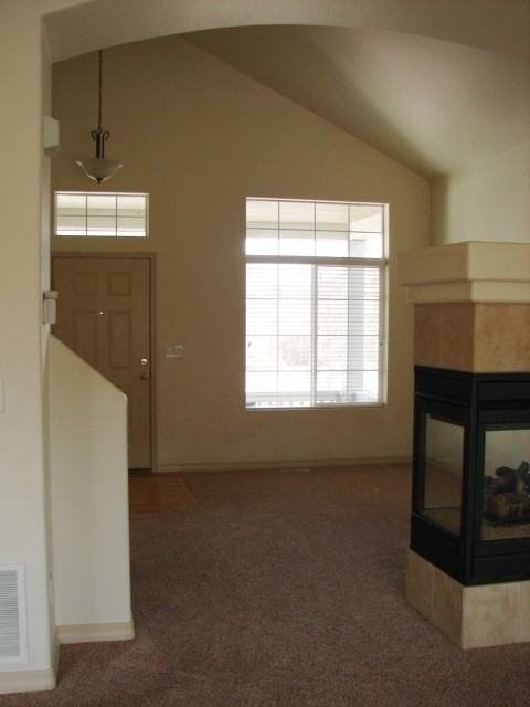7261 Grand Prairie Dr - Photo 3 of 17