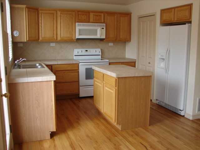 7261 Grand Prairie Dr - Photo 5 of 17
