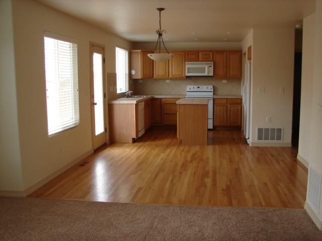 7261 Grand Prairie Dr - Photo 6 of 17