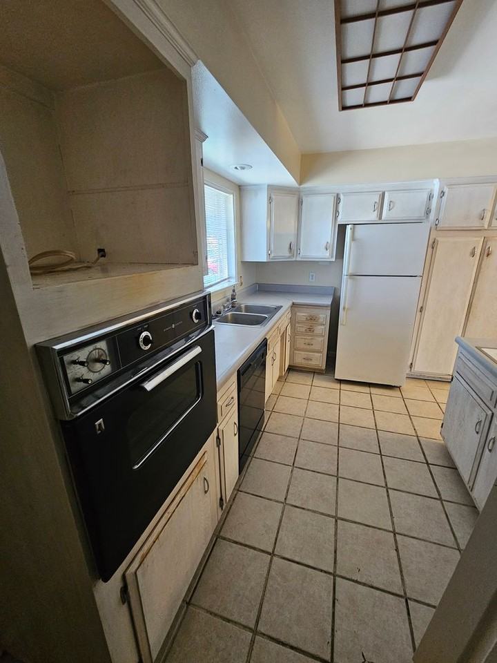 231 Galleron Way - Photo 5 of 18