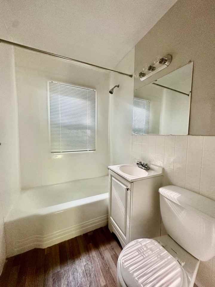 8036 Brooklyn Ave - Photo 2 of 7