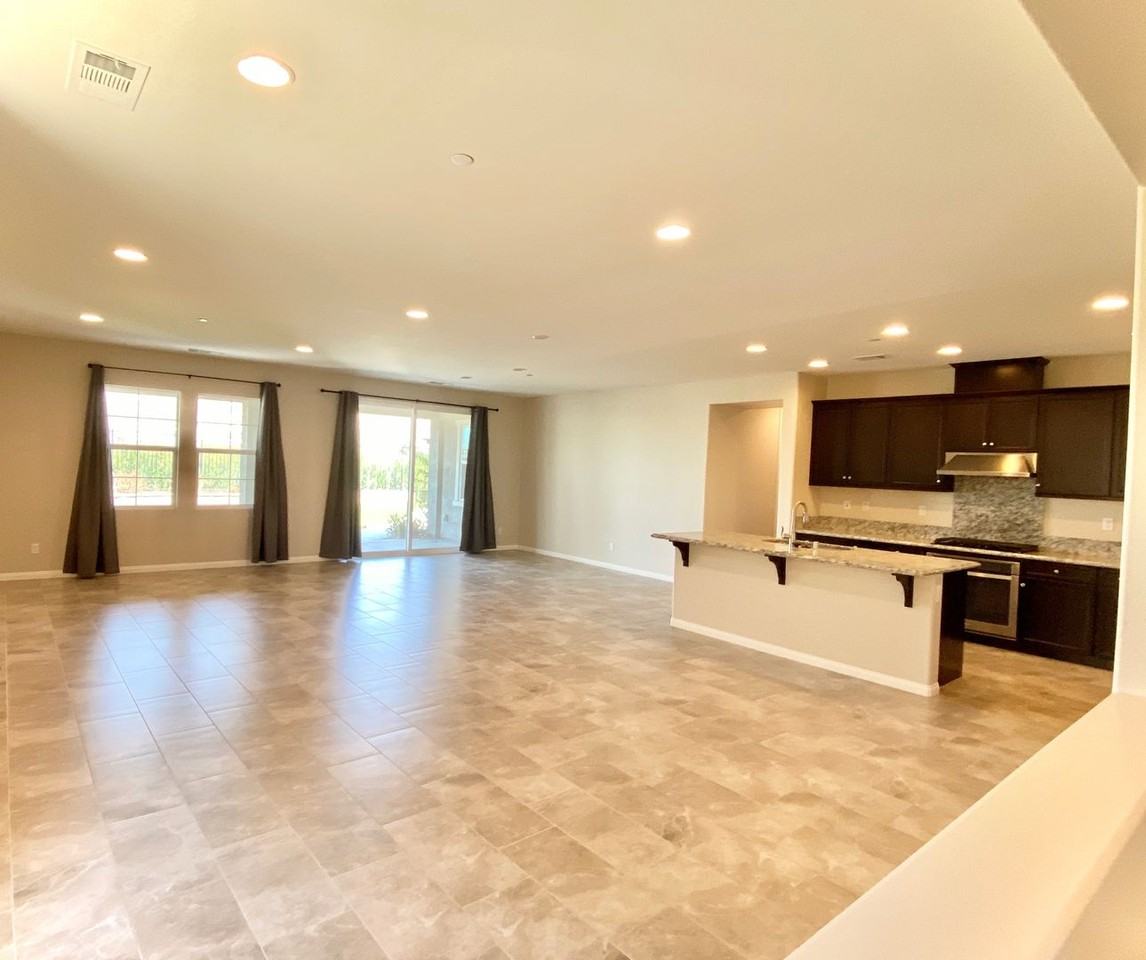 20282 Opus Dr - Photo 2 of 25