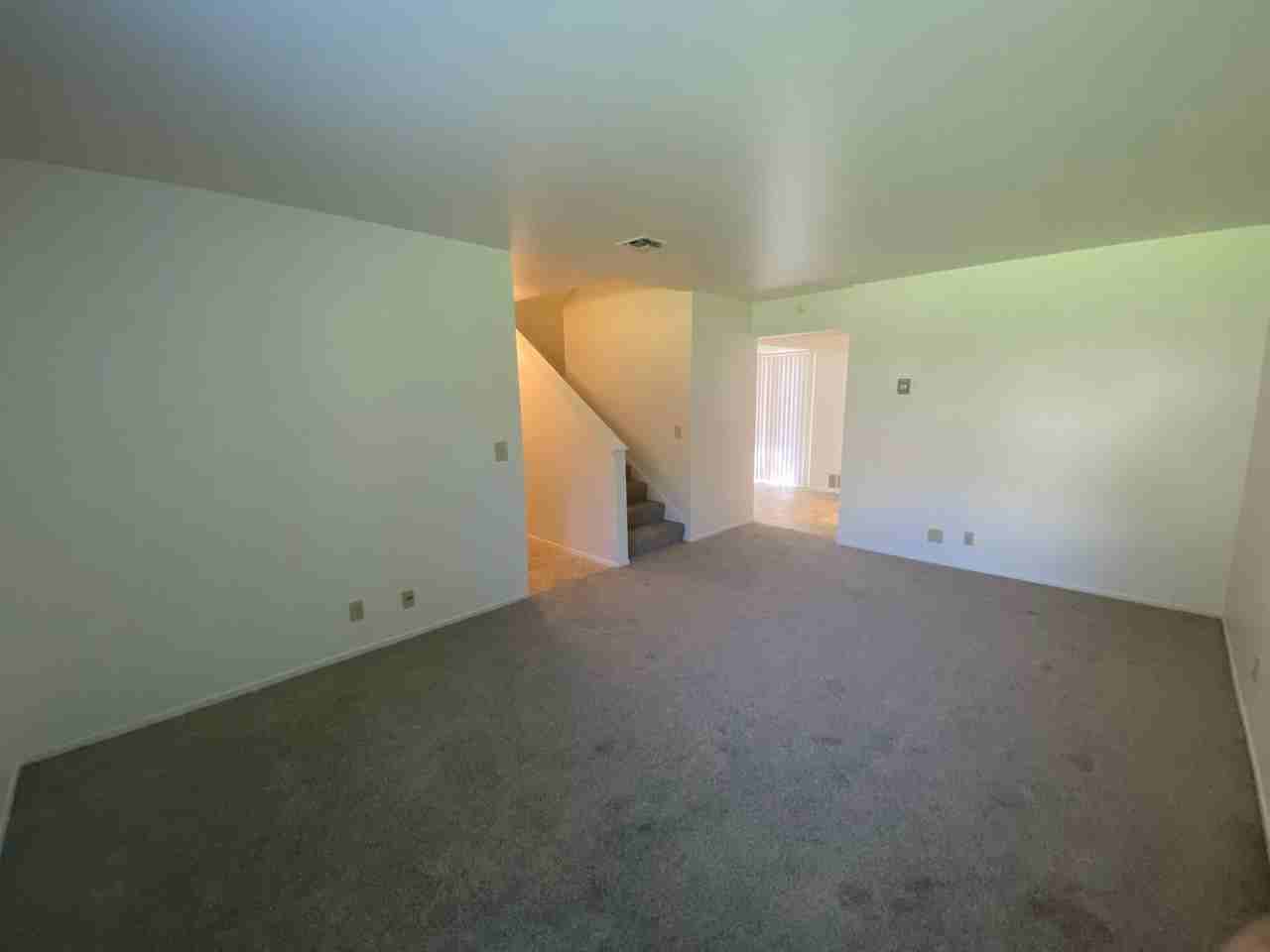 313 Eldridge Ave - Photo 3 of 19